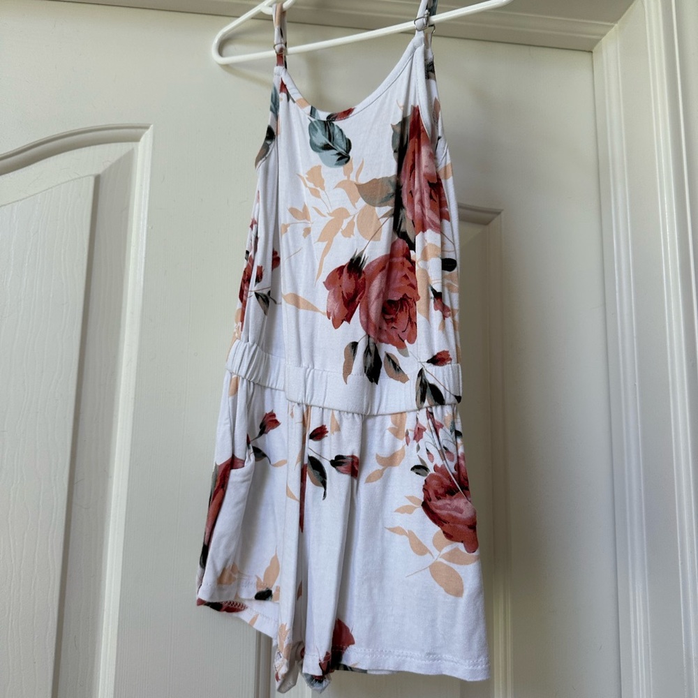 Floral romper with pockets- 3